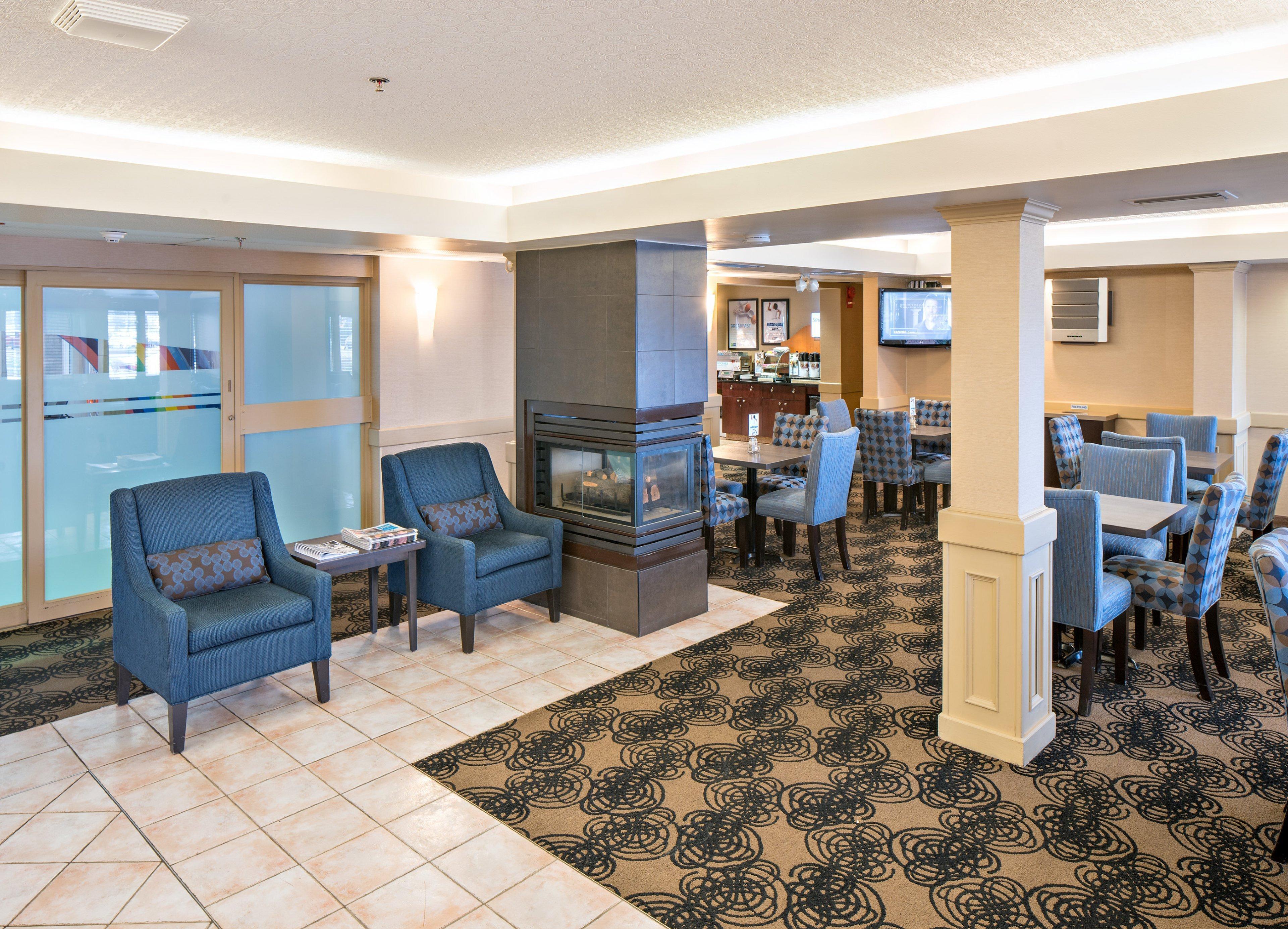 Holiday Inn Express Red Deer By Ihg Exteriör bild