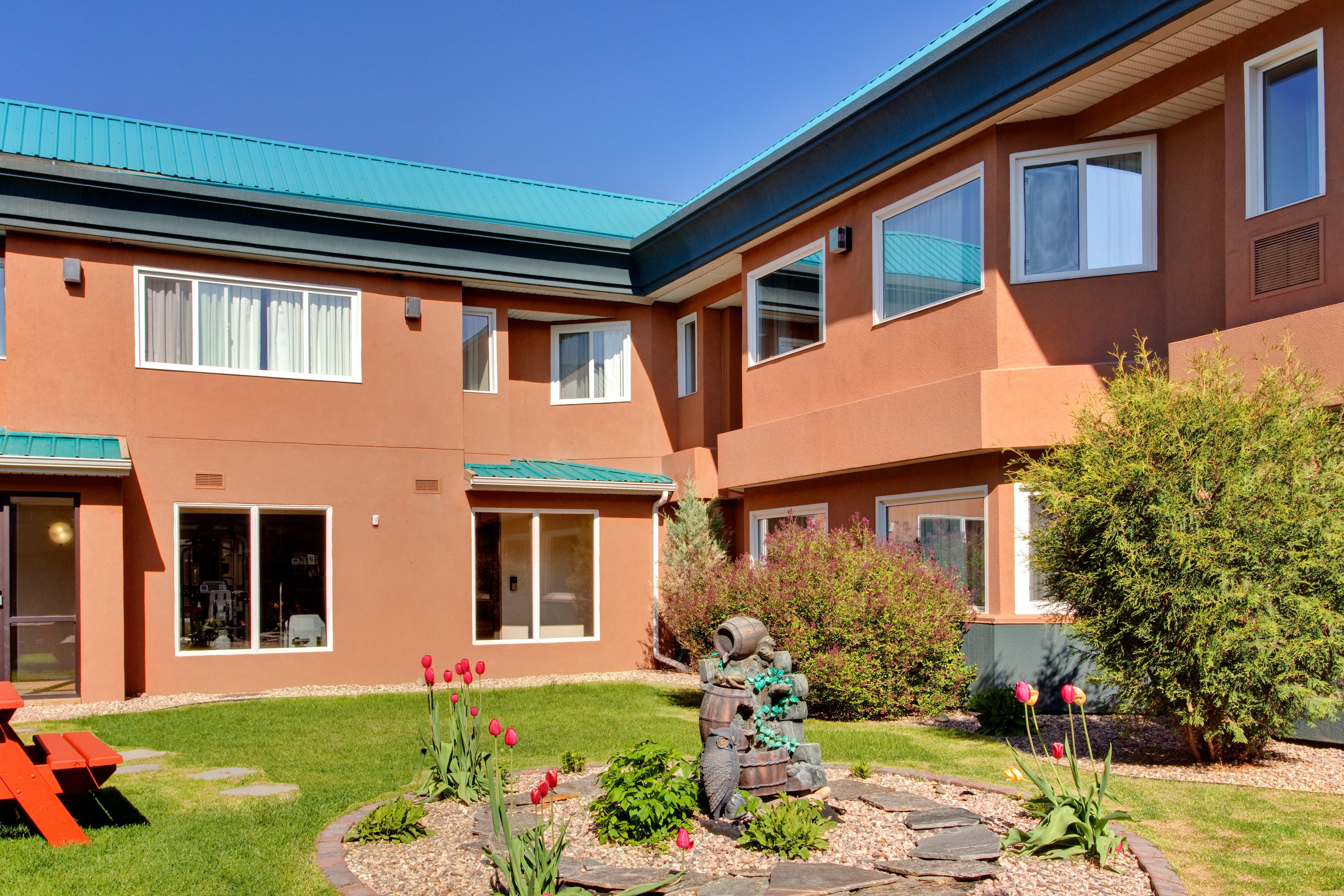 Holiday Inn Express Red Deer By Ihg Exteriör bild
