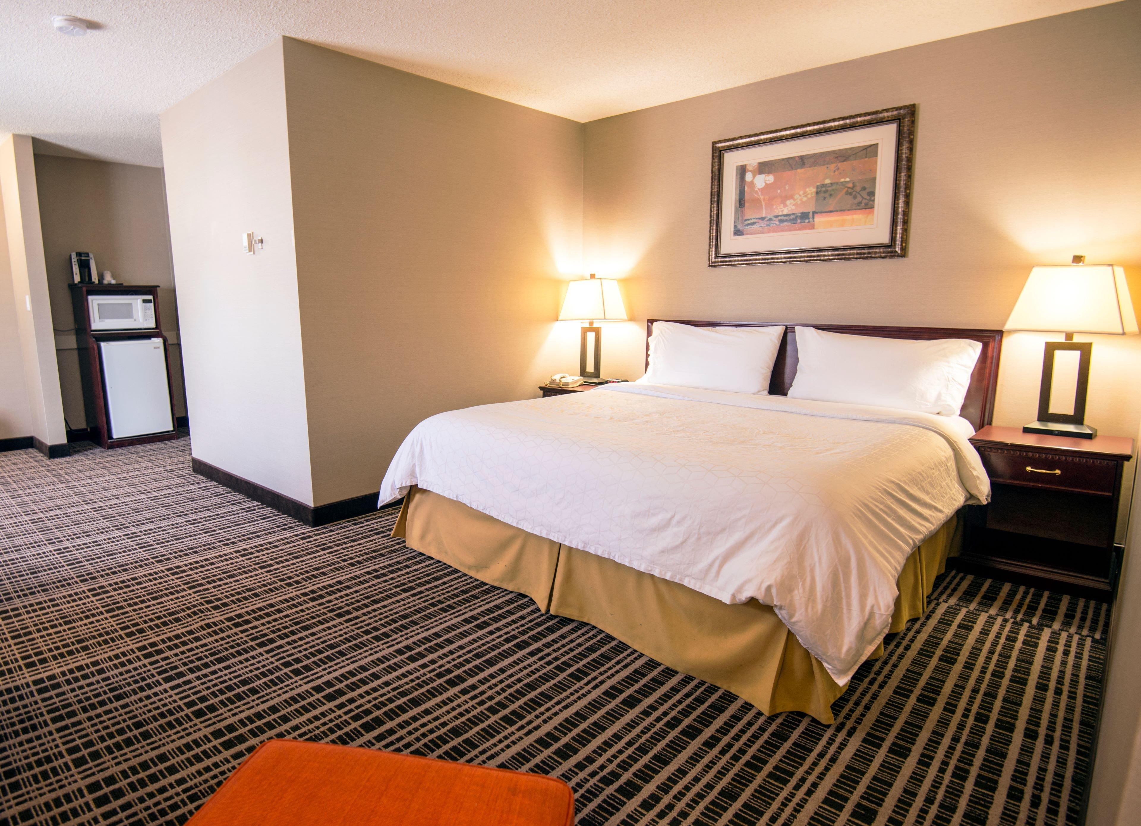 Holiday Inn Express Red Deer By Ihg Exteriör bild