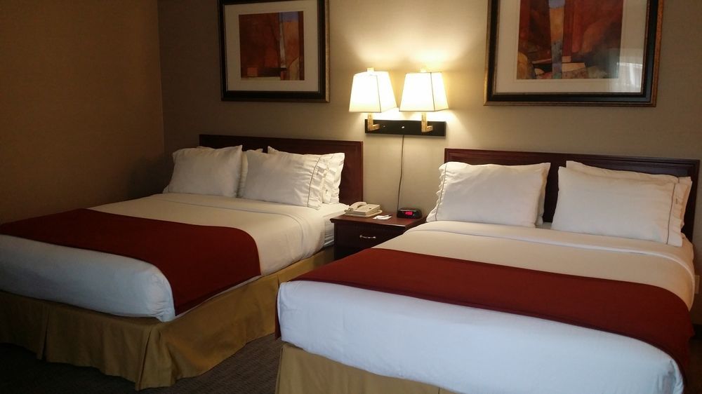 Holiday Inn Express Red Deer By Ihg Exteriör bild