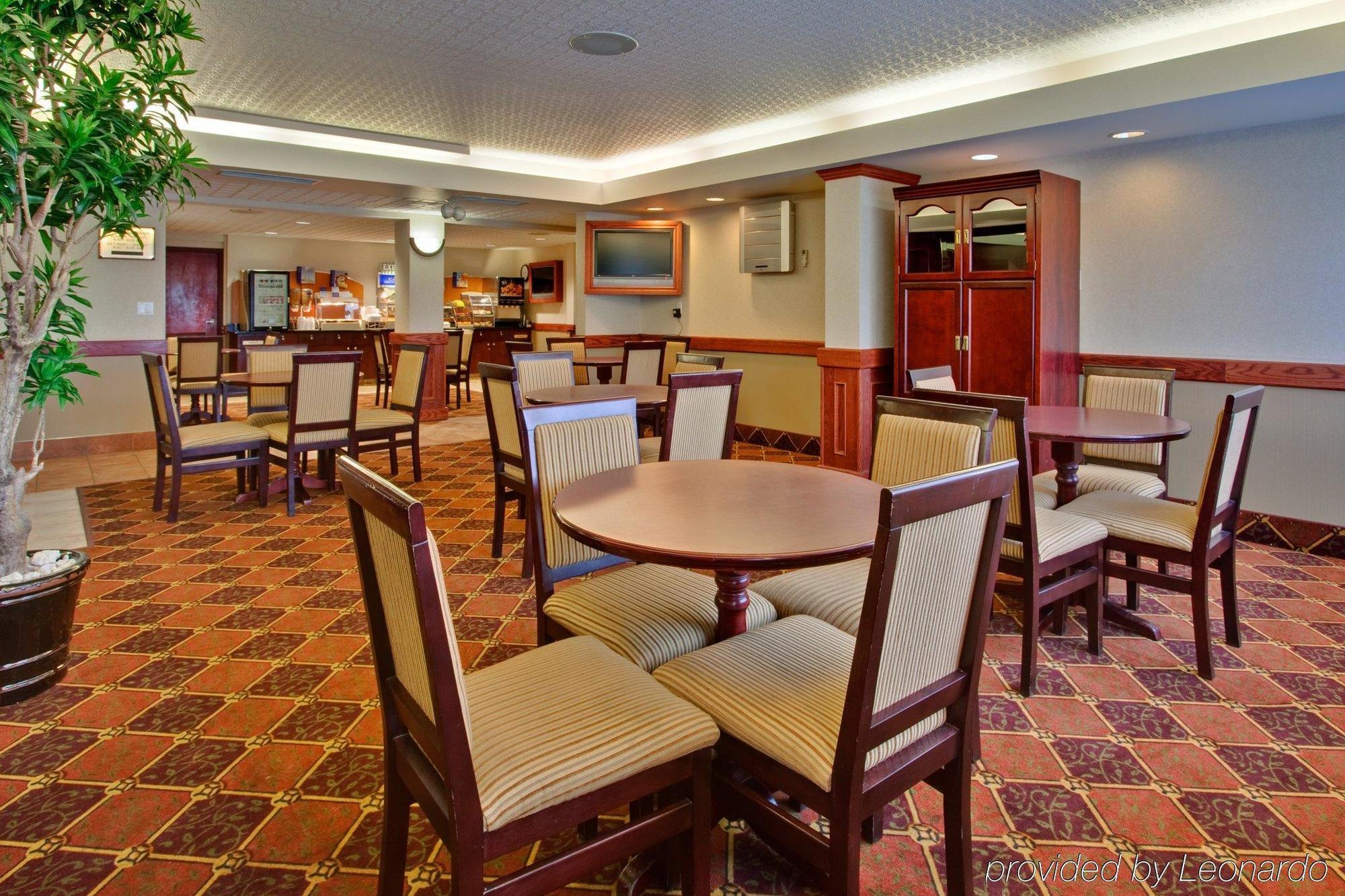 Holiday Inn Express Red Deer By Ihg Restaurang bild