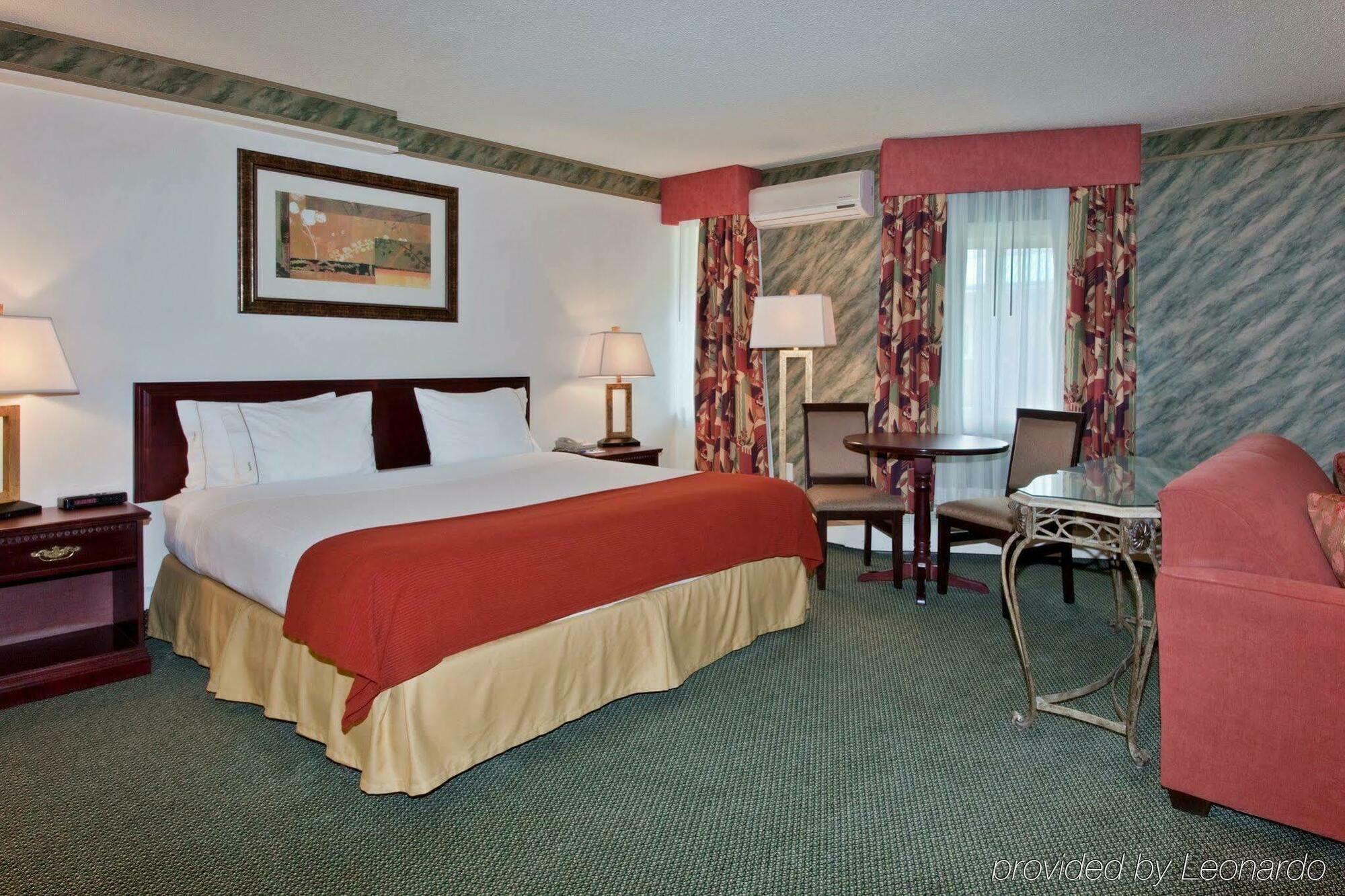 Holiday Inn Express Red Deer By Ihg Rum bild