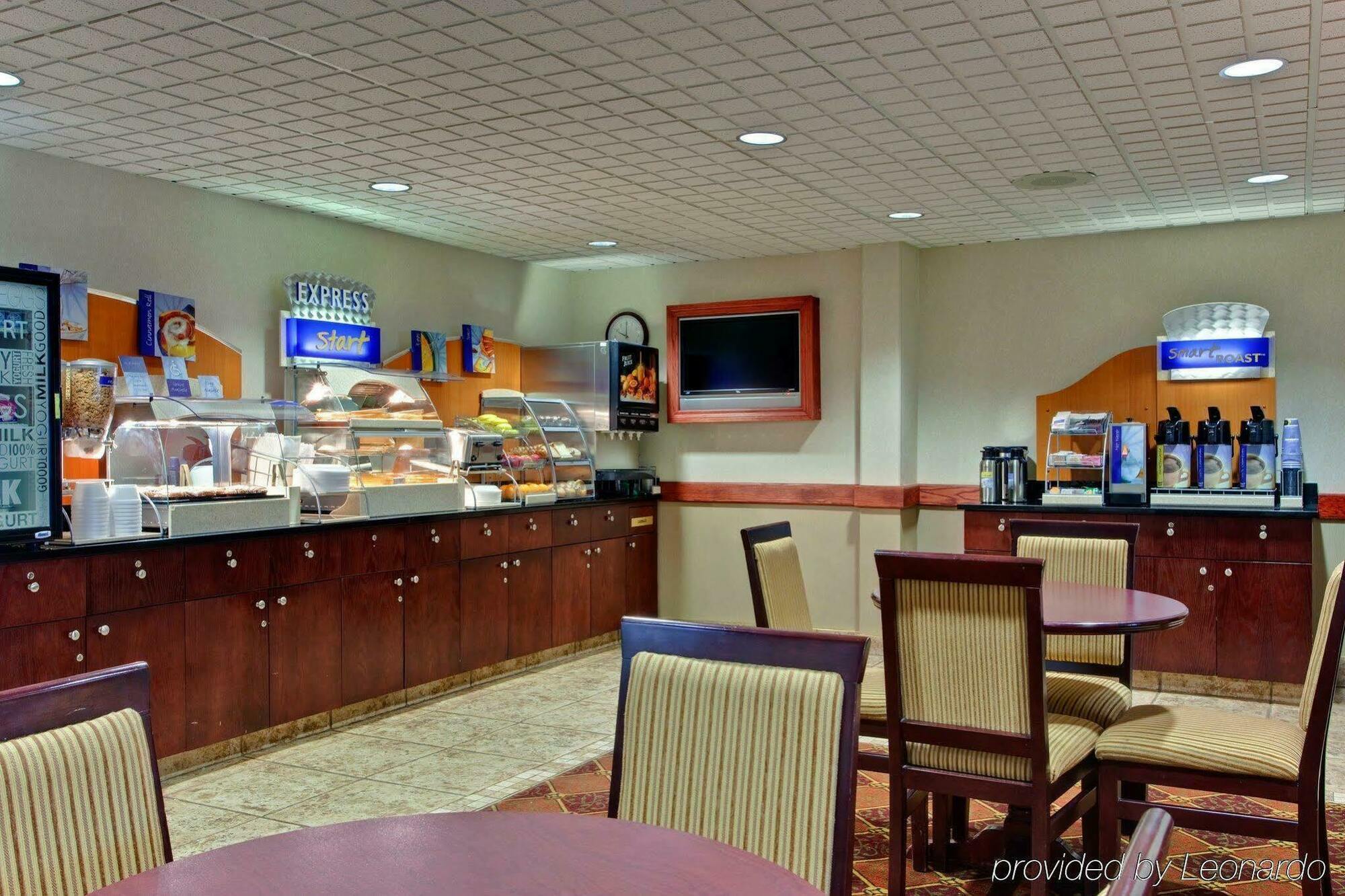 Holiday Inn Express Red Deer By Ihg Restaurang bild